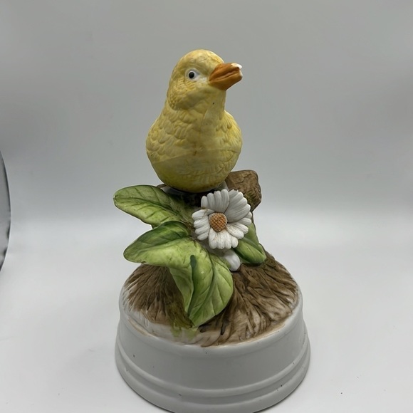 𝅺🎉hp🎉vintage Eda Mann Milano‎ Porcelain  Yellow Canary Musical - Picture 4 of 6